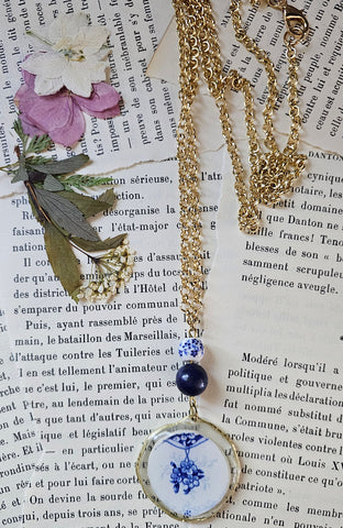1950's Vintage Plate Necklace